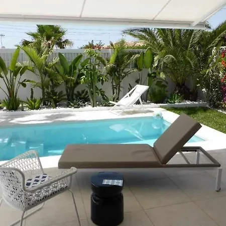 Directamente En La Playa De Marbesa Villa Marbella