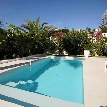 Villa Directamente En La Playa De Marbesa Marbella