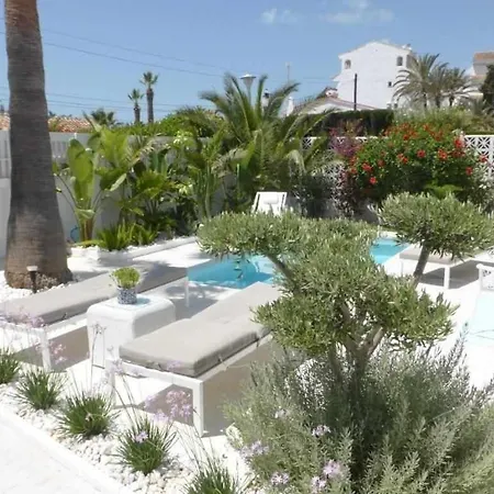 Directamente En La Playa De Marbesa Villa
