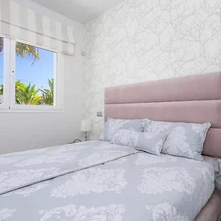 Villa Directamente En La Playa De Marbesa