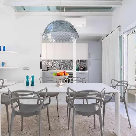 Villa Directamente En La Playa De Marbesa